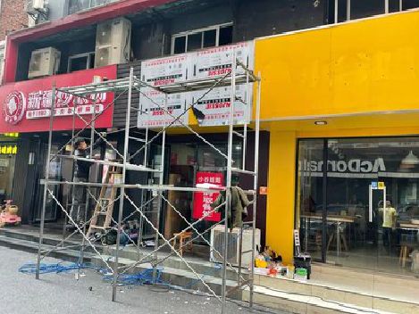 方城制作广告招牌如何避免它发黄？